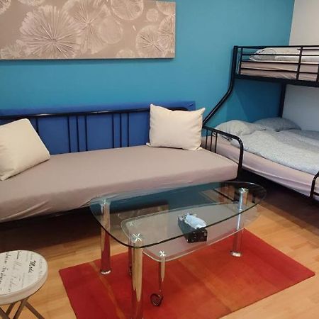 Blue Apartment In City Center, Best Location บราติสลาวา ภายนอก รูปภาพ
