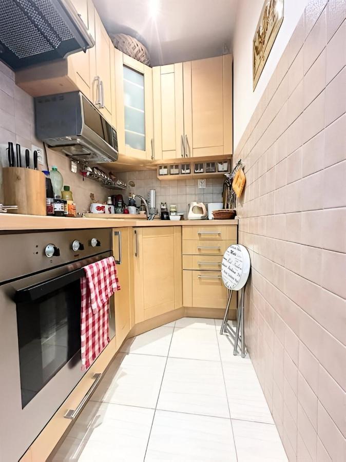 Blue Apartment In City Center, Best Location บราติสลาวา ภายนอก รูปภาพ