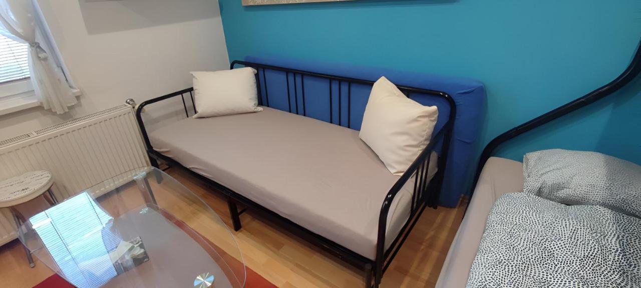 Blue Apartment In City Center, Best Location บราติสลาวา ภายนอก รูปภาพ