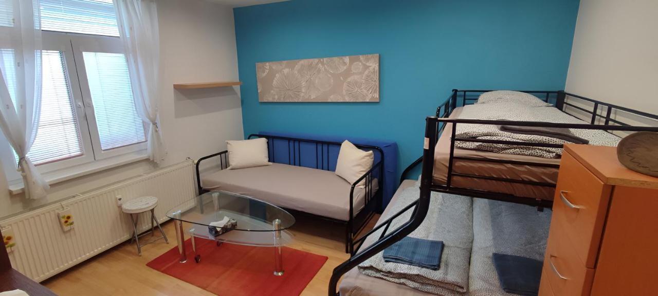 Blue Apartment In City Center, Best Location บราติสลาวา ภายนอก รูปภาพ